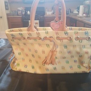 Dooney and Bourke white leather small purse